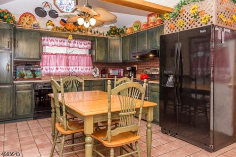 39 Bergen Ave, Wanaque Boro, NJ 07420 photo 5