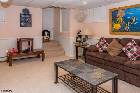 39 Bergen Ave, Wanaque Boro, NJ 07420 photo 13