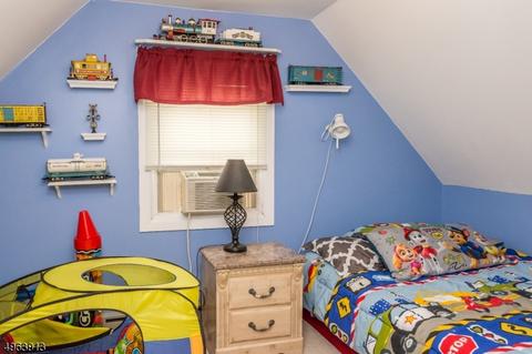 39 Bergen Ave, Wanaque Boro, NJ 07420 photo 12