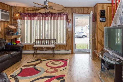 39 Bergen Ave, Wanaque Boro, NJ 07420 photo 2