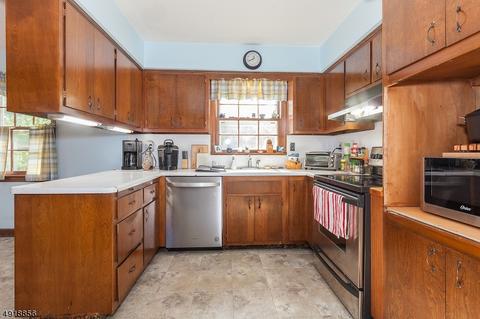 30 Sloping Hill Ter, Wayne, NJ 07470 photo 12
