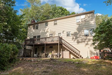 30 Sloping Hill Ter, Wayne, NJ 07470 photo 3