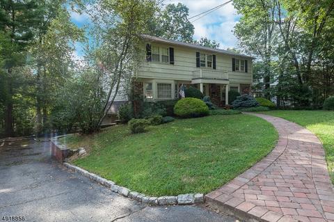 30 Sloping Hill Ter, Wayne, NJ 07470 photo 2