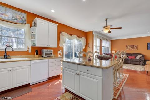 94 Summer Hill Rd, Wayne, NJ 07470 photo 12