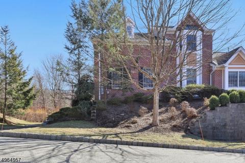 94 Summer Hill Rd, Wayne, NJ 07470 photo 2