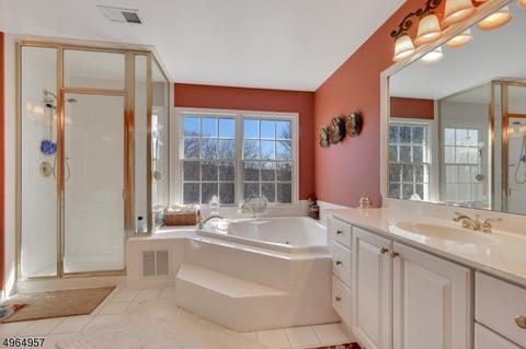 94 Summer Hill Rd, Wayne, NJ 07470 photo 17