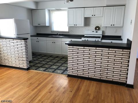 2 Underhill Ct, Nutley, NJ 07110 photo 2