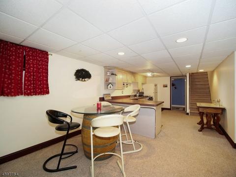 54 Fairview Rd, Clark, NJ 07066 photo 15