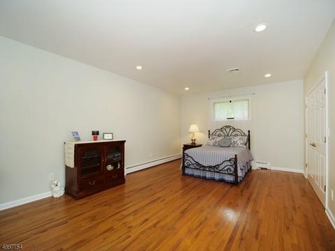 54 Fairview Rd, Clark, NJ 07066 photo 13