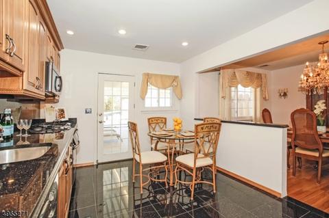 42 Rolling Hills Dr, Wayne, NJ 07470 photo 6