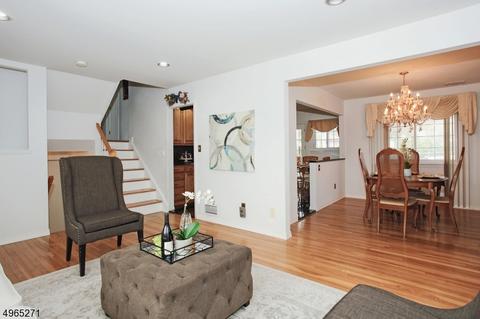 42 Rolling Hills Dr, Wayne, NJ 07470 photo 3