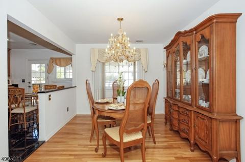 42 Rolling Hills Dr, Wayne, NJ 07470 photo 4