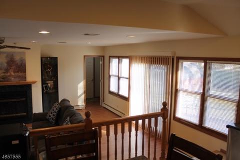 54 Hurst Ter, Wayne, NJ 07470 photo 6