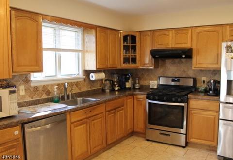 54 Hurst Ter, Wayne, NJ 07470 photo 9