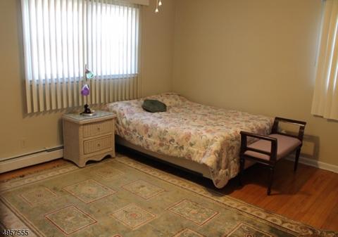 54 Hurst Ter, Wayne, NJ 07470 photo 15