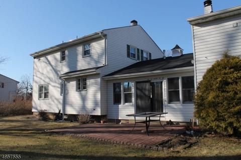 54 Hurst Ter, Wayne, NJ 07470 photo 3