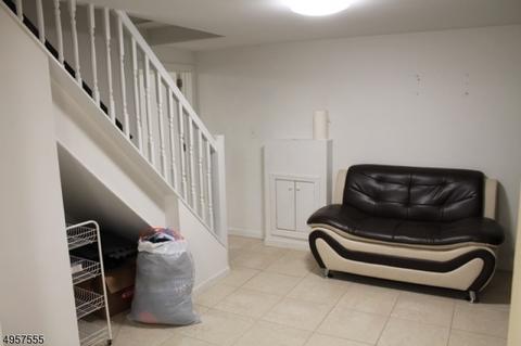54 Hurst Ter, Wayne, NJ 07470 photo 20