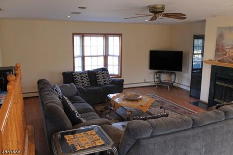 54 Hurst Ter, Wayne, NJ 07470 photo 5