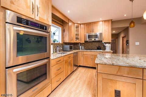 55 Lance Dr, Clark, NJ 07066 photo 7