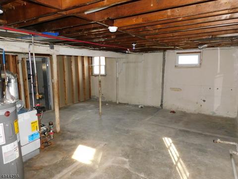 3 E Pine St, Highland Lakes, NJ 07422 photo 8