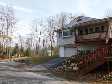 3 E Pine St, Highland Lakes, NJ 07422 photo 2