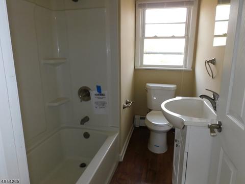 3 E Pine St, Highland Lakes, NJ 07422 photo 15