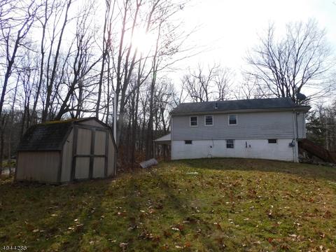 3 E Pine St, Highland Lakes, NJ 07422 photo 5