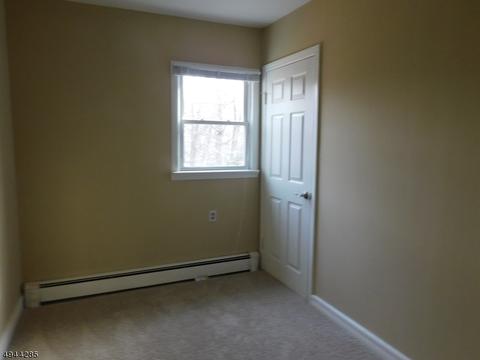3 E Pine St, Highland Lakes, NJ 07422 photo 17