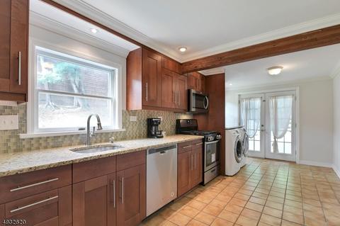 12 Macgregor Ct, Waldwick, NJ 07463 photo 10