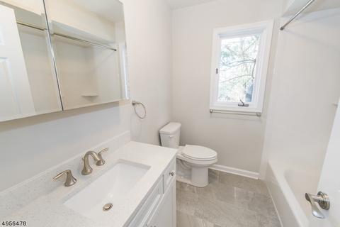 9 Hansen Pl, Wayne, NJ 07470 photo 16