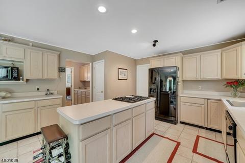 42 Farview Dr, Hackettstown, NJ 07840 photo 11