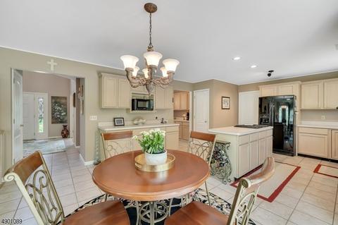 42 Farview Dr, Hackettstown, NJ 07840 photo 10