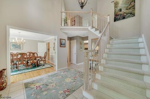 42 Farview Dr, Hackettstown, NJ 07840 photo 4