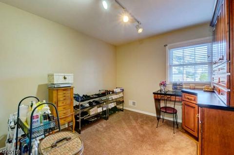 25 Greenbrook Rd, Middlesex, NJ 08846 photo 14