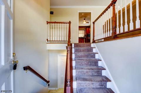 25 Greenbrook Rd, Middlesex, NJ 08846 photo 3