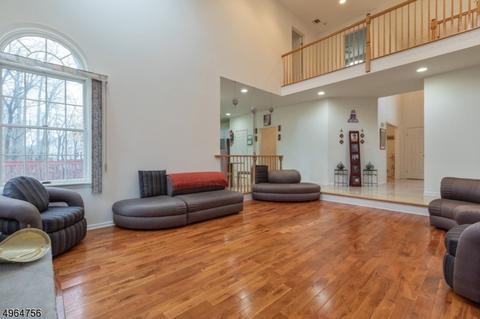 56 Bourbon St, Wayne, NJ 07470 photo 6