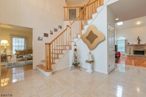 56 Bourbon St, Wayne, NJ 07470 photo 2
