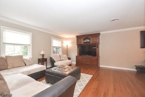 110 Fieldstone Pl, Wayne, NJ 07470 photo 6