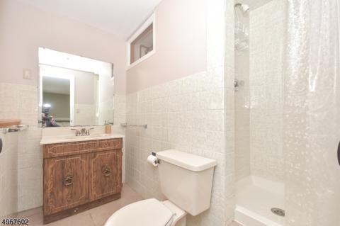 110 Fieldstone Pl, Wayne, NJ 07470 photo 20