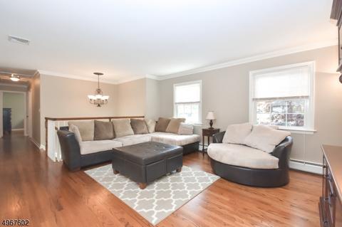 110 Fieldstone Pl, Wayne, NJ 07470 photo 3