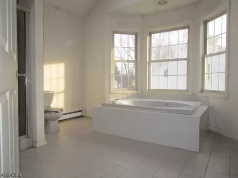 77 Carol Pl, Wayne, NJ 07470 photo 13