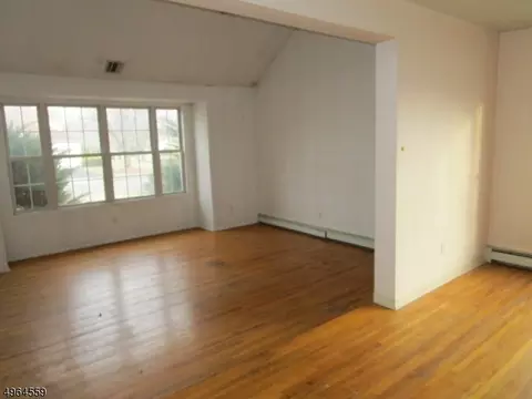 77 Carol Pl, Wayne, NJ 07470 photo 6