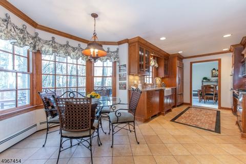 1 Jay Dr, Randolph, NJ 07869 photo 5