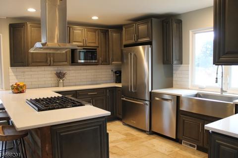 14 Michael Ct, Dover, NJ 07801 photo 3