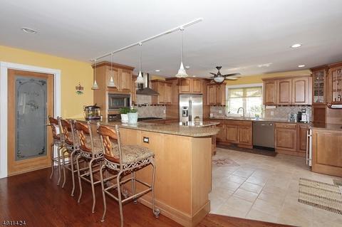 139 Irwin St, Springfield, NJ 07081 photo 1