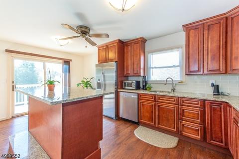 12 Lillian Ct, Wayne, NJ 07470 photo 5