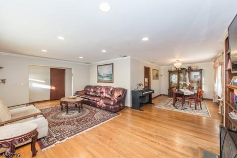 72 Spruce Ter, Wayne, NJ 07470 photo 3