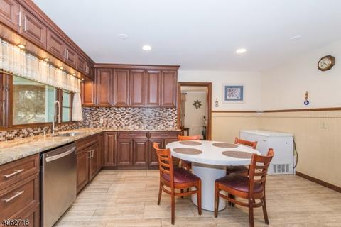 72 Spruce Ter, Wayne, NJ 07470 photo 10