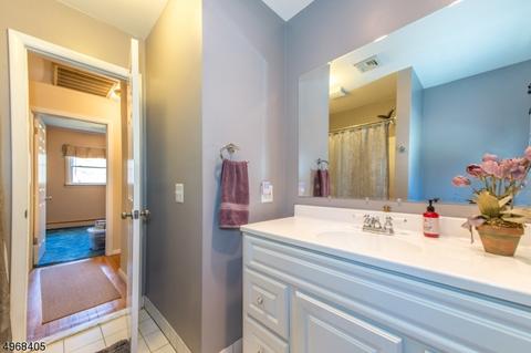 155 Kiwanis Dr, Wayne, NJ 07470 photo 18