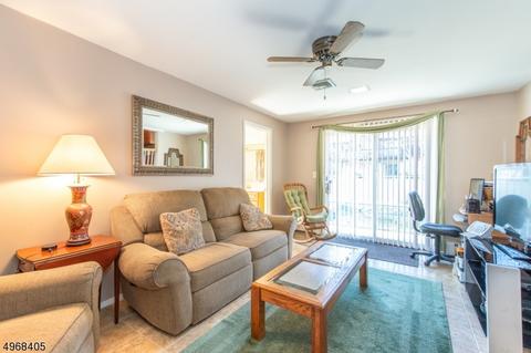 155 Kiwanis Dr, Wayne, NJ 07470 photo 14